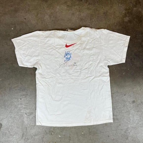 Vintage 90s Nike white and red Katy steding Basketball Academy tee - Picture 4 of 7